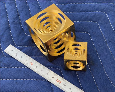 幾何学キューブ旋盤加工　金メッキ施工